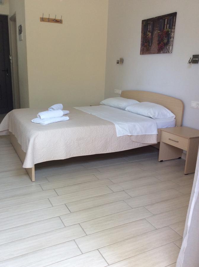 Elena Rooms بلاكاس المظهر الخارجي الصورة